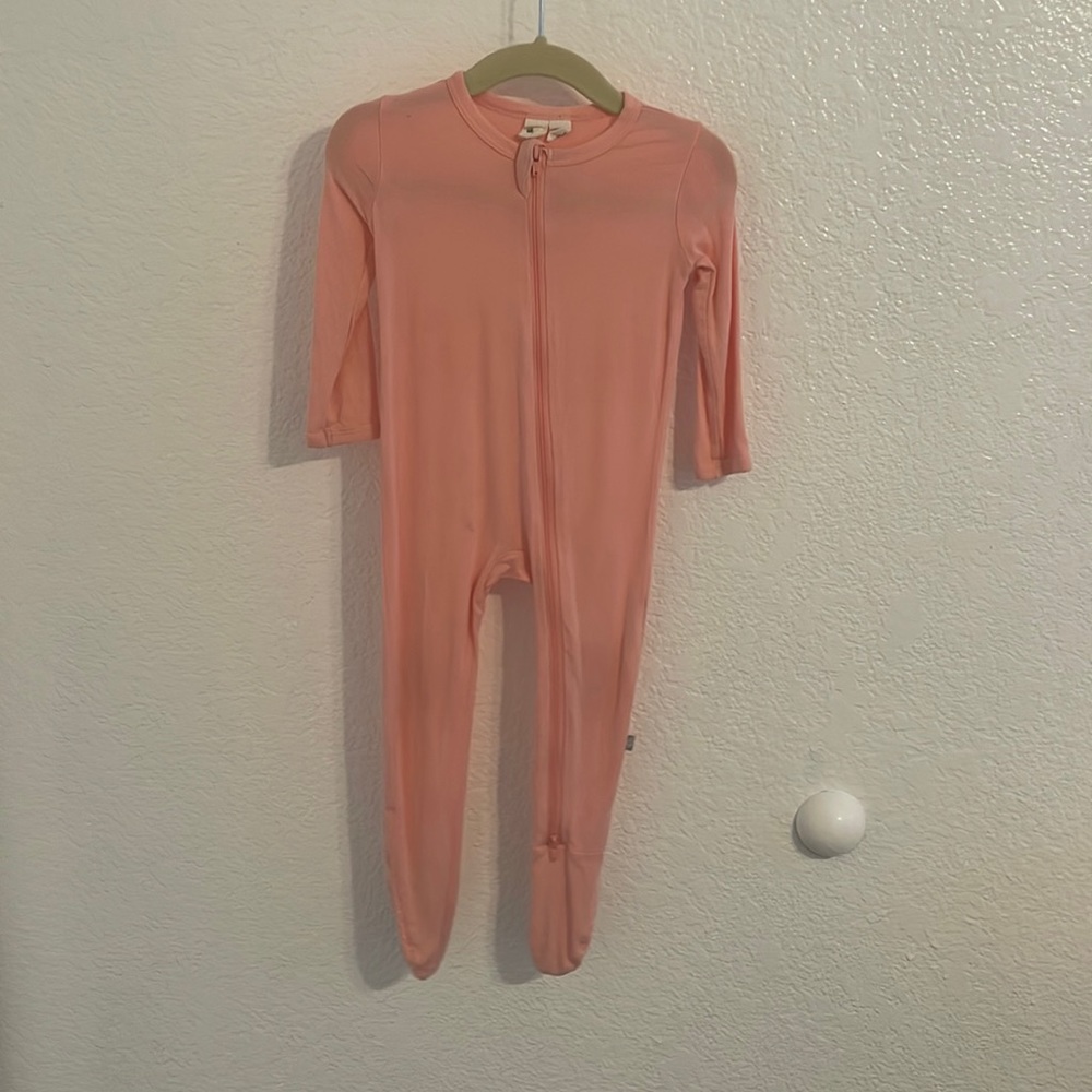 Kyte Baby Zip Footie in Peach 🍑 6-12 months